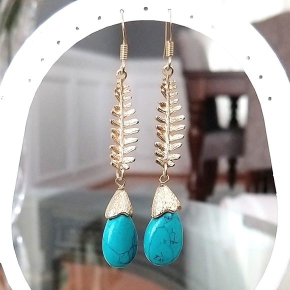 Little Black Bag Jewelry - Gorgeous natural stone feather drop earrings